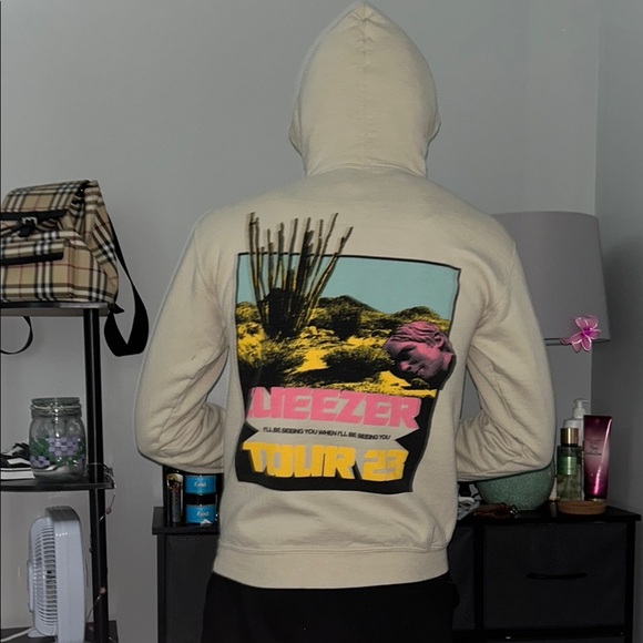 Tan Weezer ‘23 tour sweatshirt (UNISEX) - Picture 6 of 9